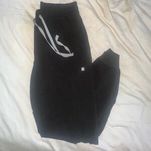 FIGS Uman Relaxed Jogger Scrub Pant- Black